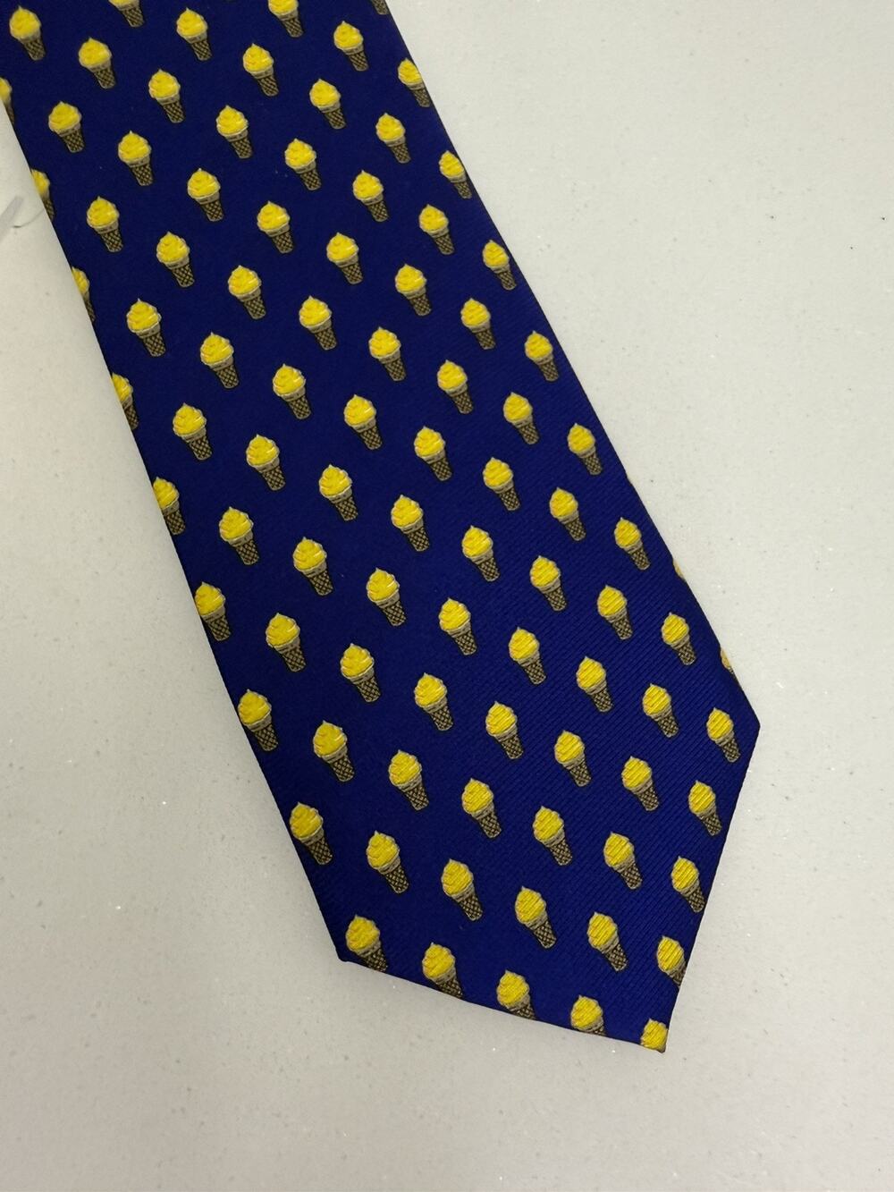 Cape Cod Neckwear Stunning Vivid Blue Ice Cream Men's 100% Silk Tie 3 1/4" x 59"